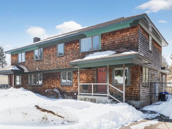 39 Neillian St, Unit 39, Bedford, MA 01730