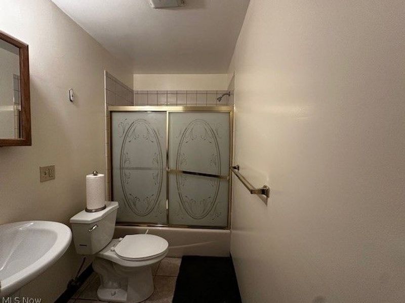 3631 Rolliston Road, Shaker Heights, OH 44120 Photo 9