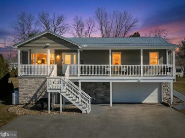 14 WADSWORTH DRIVE, EAST BERLIN, PA 17316