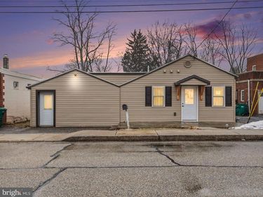 115 S ENOLA DRIVE, ENOLA, PA 17025