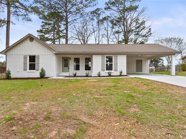 7122 61st Avenue E, Cottondale, AL 35453