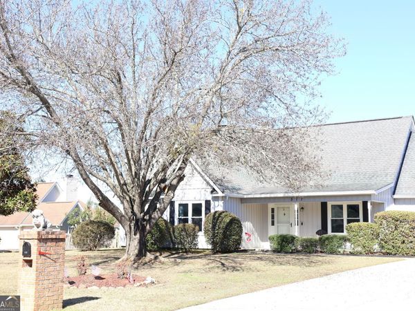 511 Greenview Court, Bonaire, GA 31005
