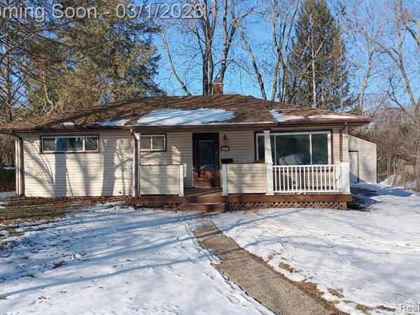 1043 Pine Tree Drive, Ann Arbor, MI 48103