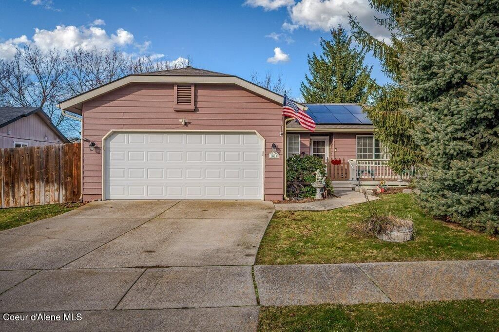 1019 N Nellie Ct, Post Falls, ID 83854 Main Photo