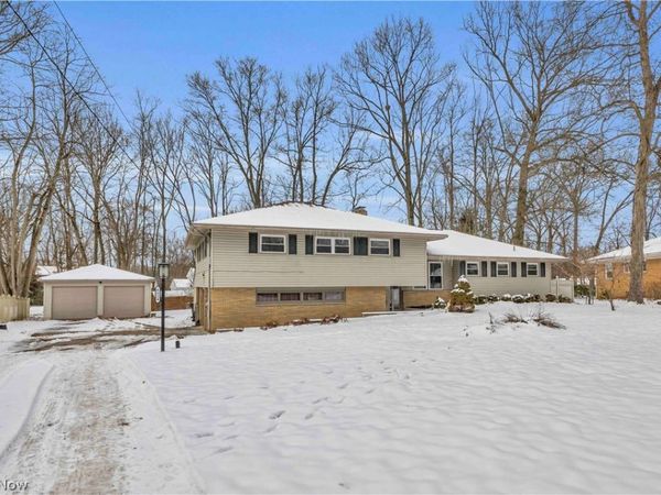 6624 Ronjoy Place, Youngstown, OH 44512