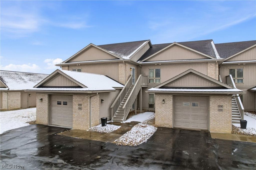 574 Lakeview Blvd. Boulevard Lake Milton, OH 44429