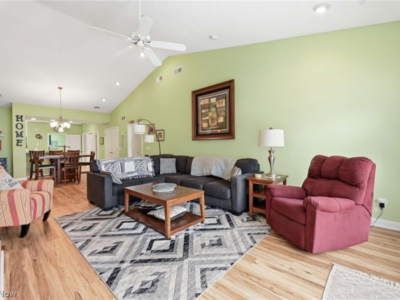 574 Lakeview Blvd. Boulevard, Lake Milton, OH 44429 Photo 25