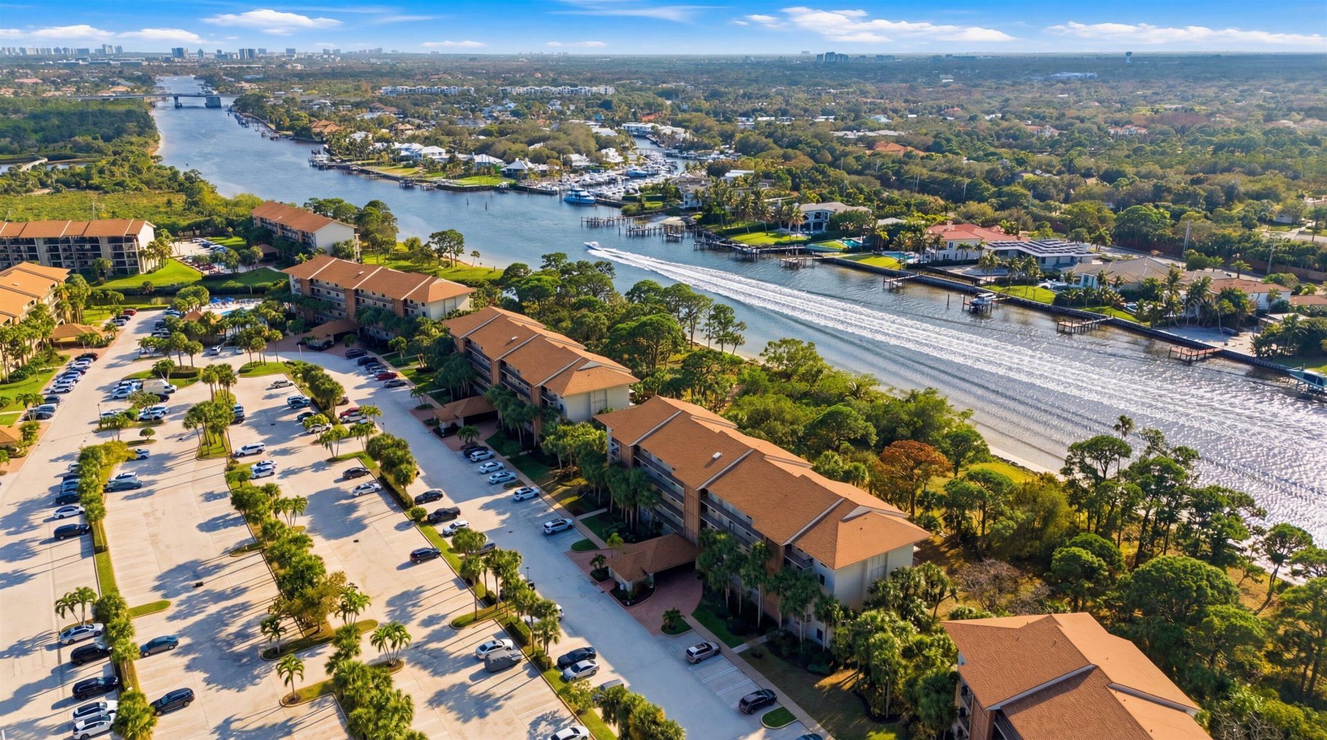 2001 Marina Isle Way, Unit 503, Jupiter, FL 33477 Photo