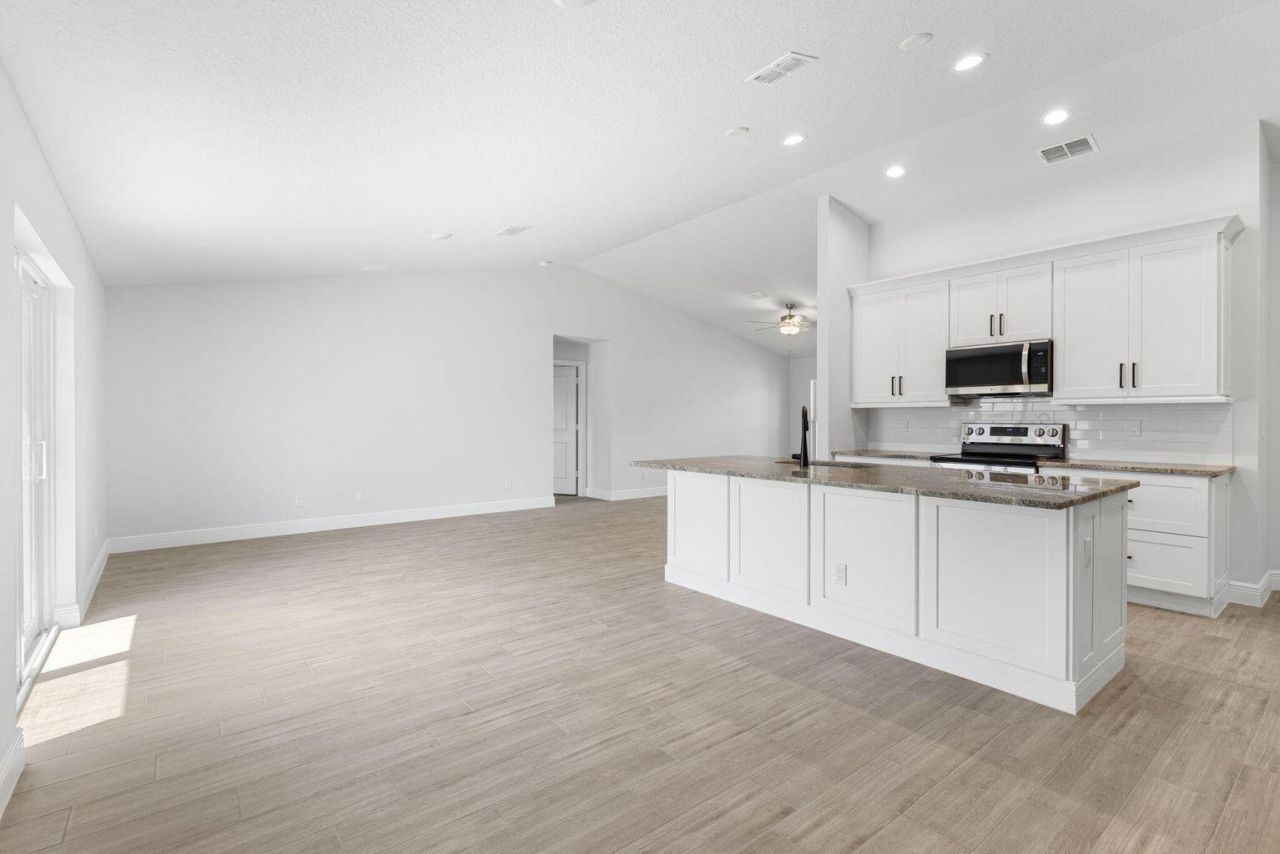 1949 SW Bayshore Boulevard, Port Saint Lucie, FL 34984 Photo