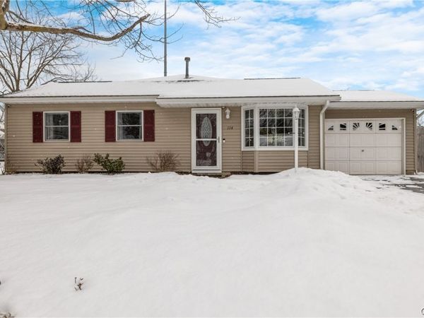 114 Laura Ct, Court, Chittenango, NY 13037
