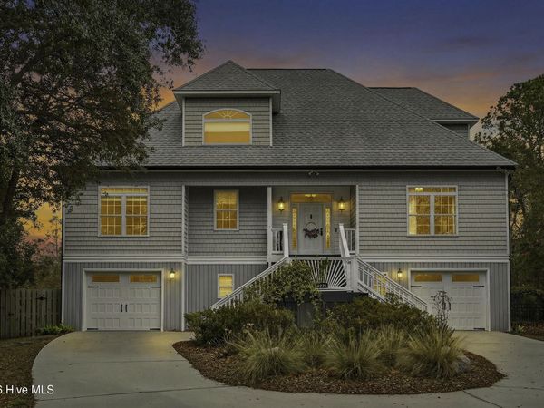 9402 Voyagers Way, Wilmington, NC 28412