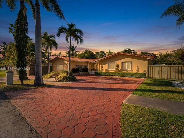 9475 SW 70th St, Miami, FL 33173