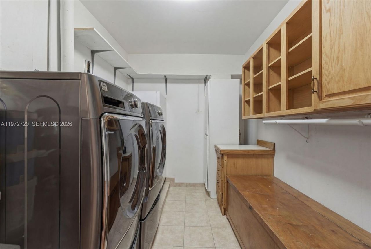 9475 SW 70th St, Miami, FL 33173 Photo