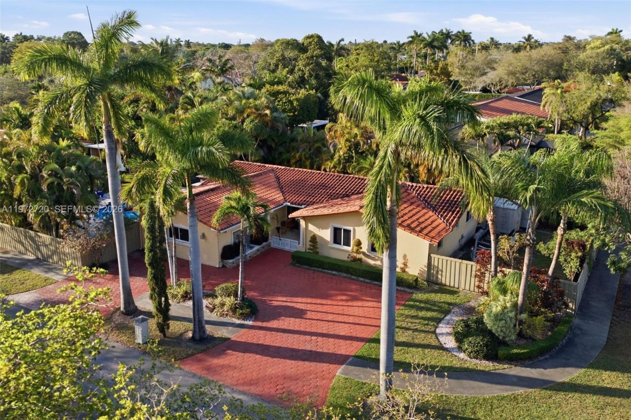 9475 SW 70th St, Miami, FL 33173 Photo