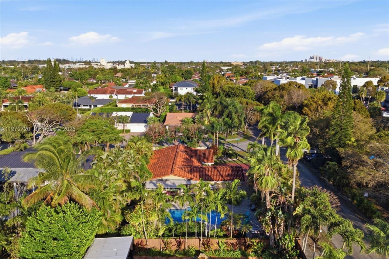 9475 SW 70th St, Miami, FL 33173 Photo