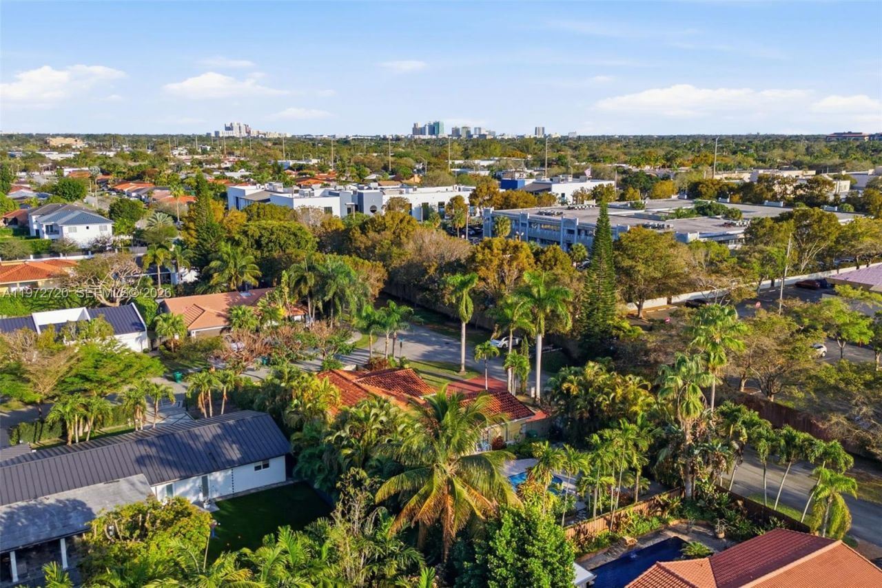 9475 SW 70th St, Miami, FL 33173 Photo