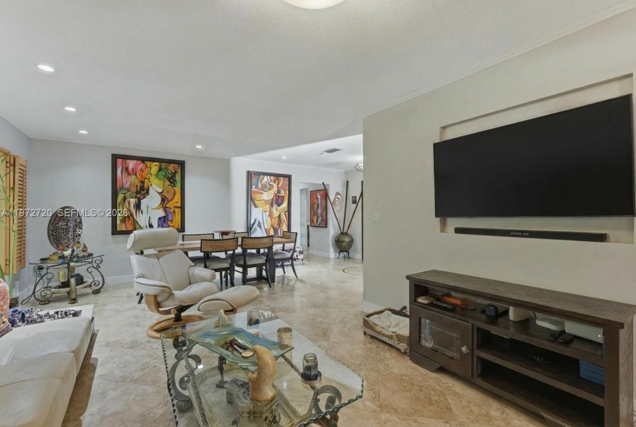 9475 SW 70th St, Miami, FL 33173 Photo