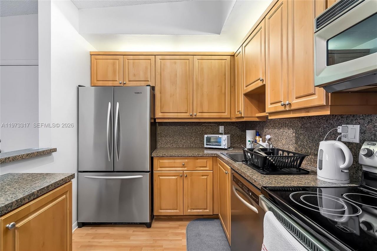 10715 W Clairmont Cir, Unit 212, Tamarac, FL 33321 Photo