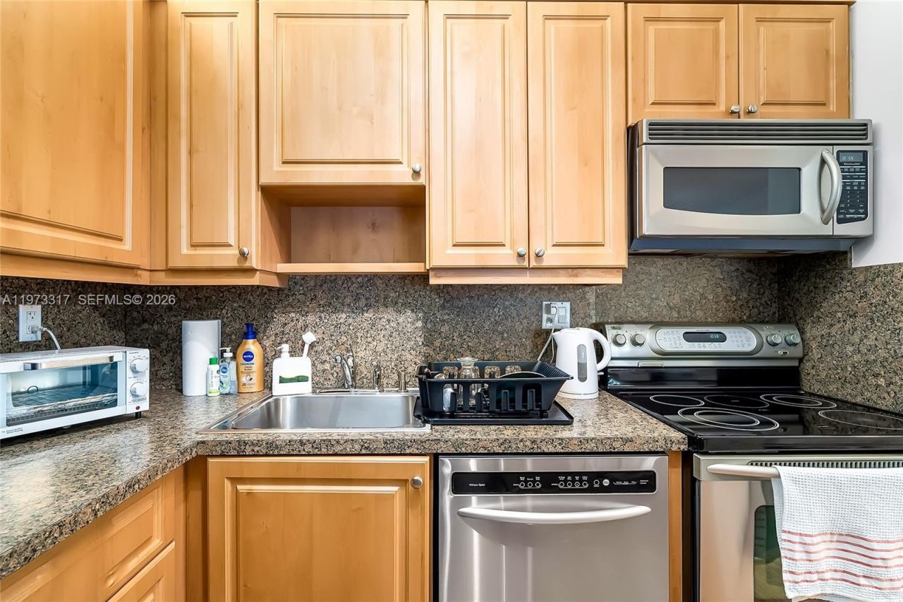 10715 W Clairmont Cir, Unit 212, Tamarac, FL 33321 Photo