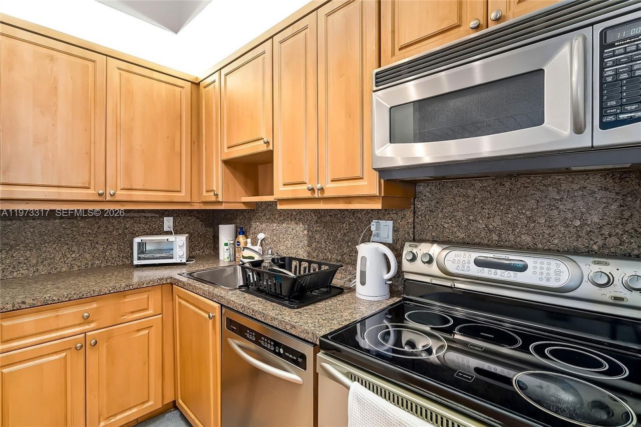 10715 W Clairmont Cir, Unit 212, Tamarac, FL 33321 Photo