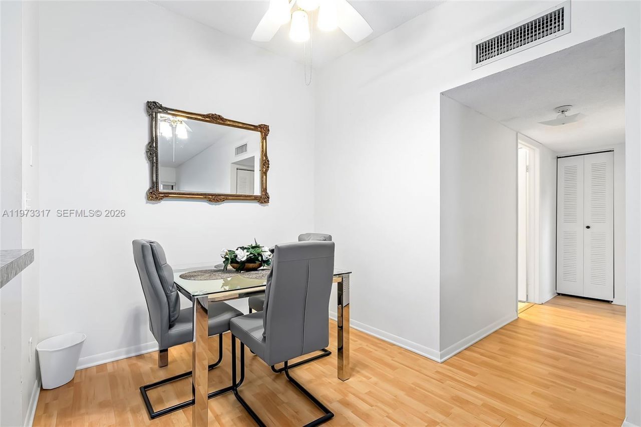 10715 W Clairmont Cir, Unit 212, Tamarac, FL 33321 Photo