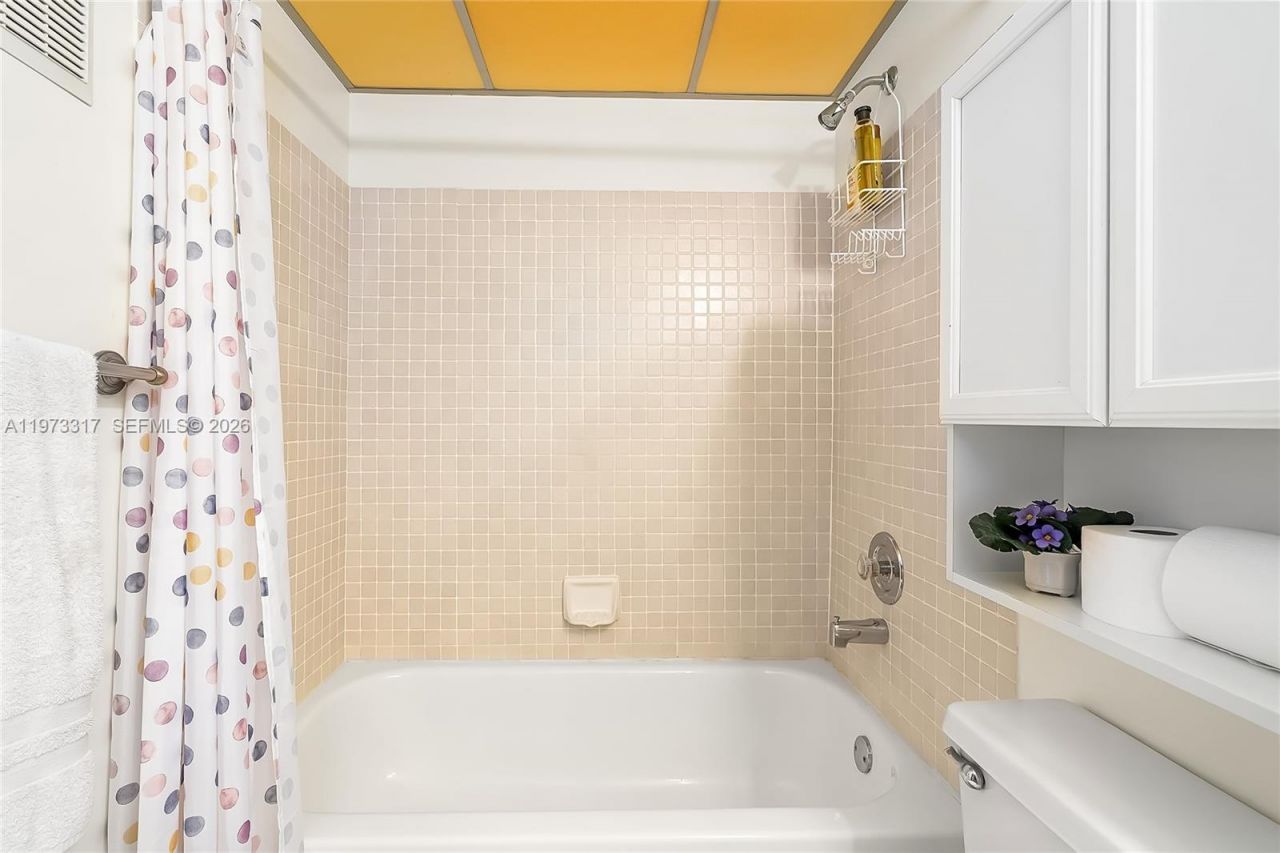 10715 W Clairmont Cir, Unit 212, Tamarac, FL 33321 Photo