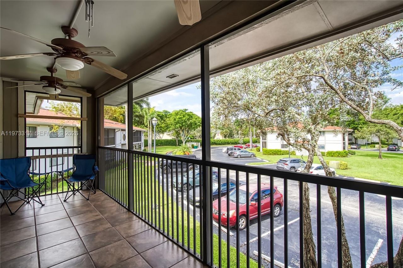 10715 W Clairmont Cir, Unit 212, Tamarac, FL 33321 Photo