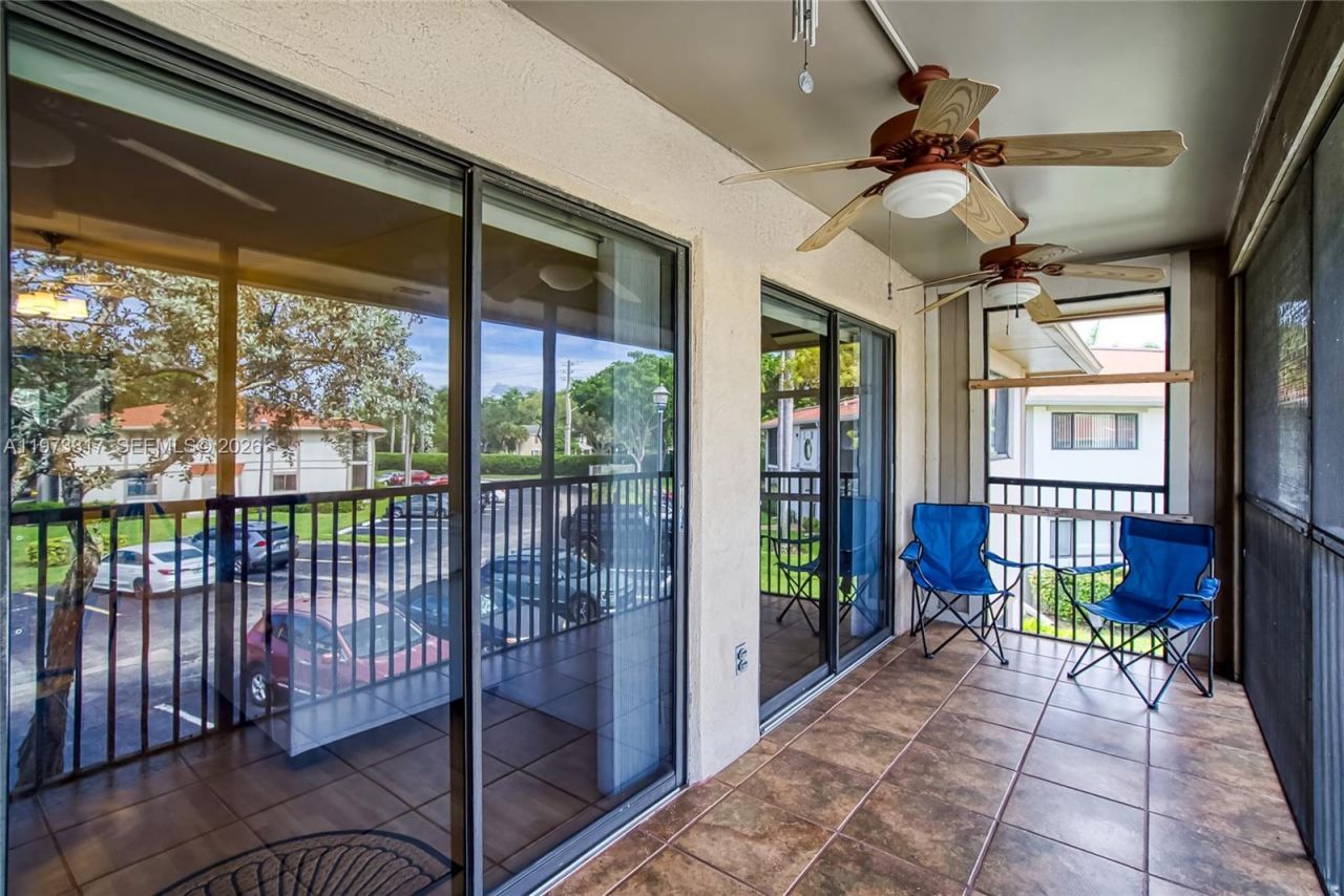 10715 W Clairmont Cir, Unit 212, Tamarac, FL 33321 Photo