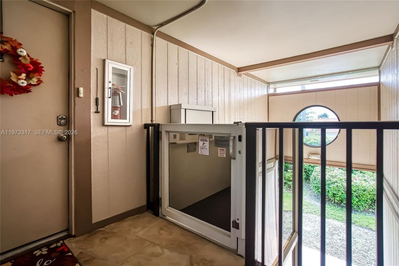 10715 W Clairmont Cir, Unit 212, Tamarac, FL 33321 Photo