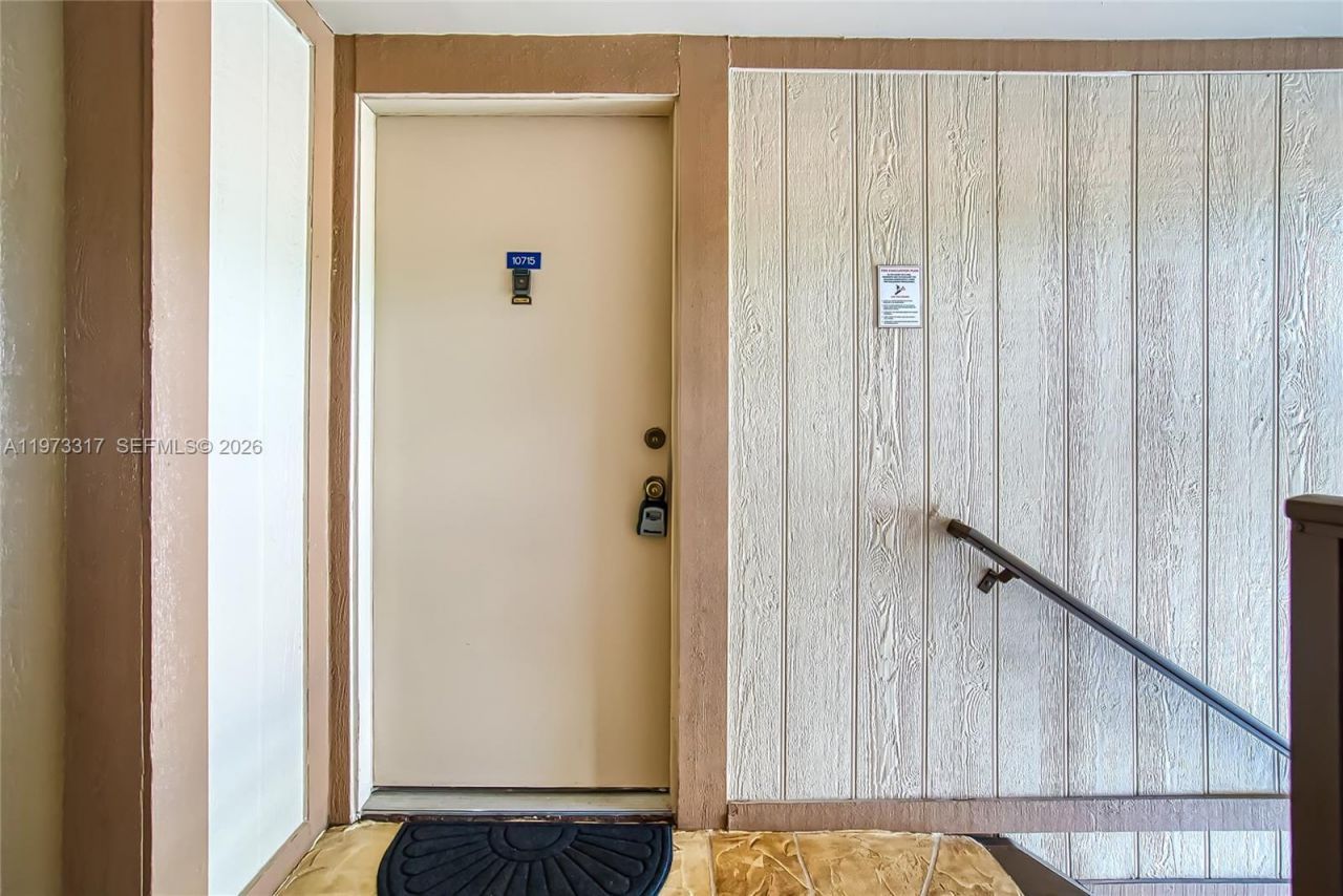 10715 W Clairmont Cir, Unit 212, Tamarac, FL 33321 Photo