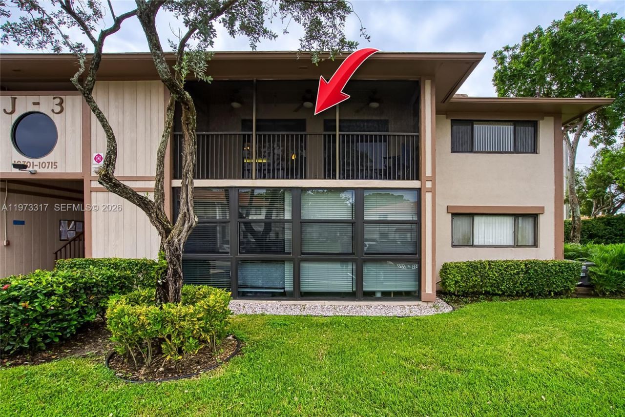 10715 W Clairmont Cir, Unit 212, Tamarac, FL 33321 Photo