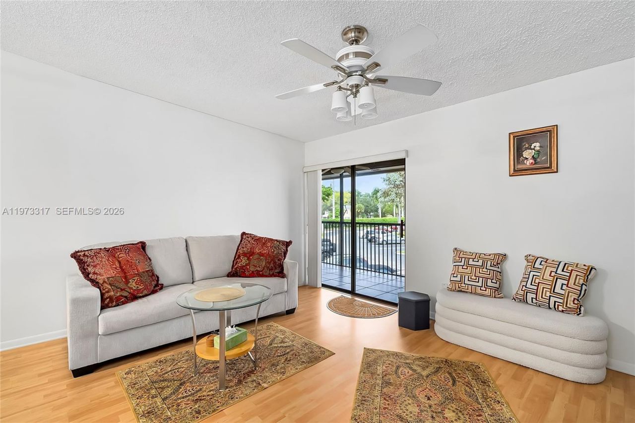 10715 W Clairmont Cir, Unit 212, Tamarac, FL 33321 Photo