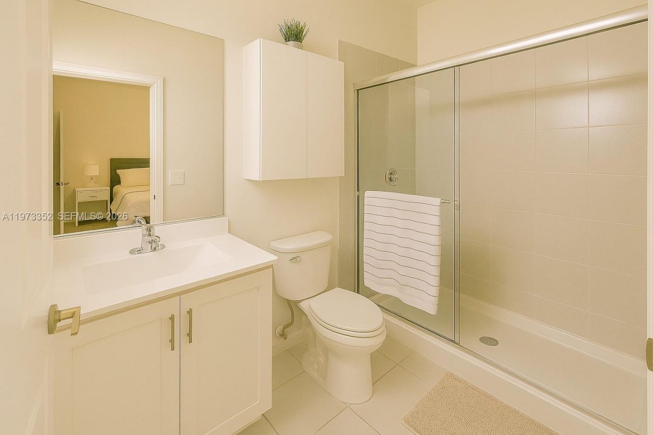 10711 W 32nd Ln, Unit 10711, Hialeah, FL 33018 Photo