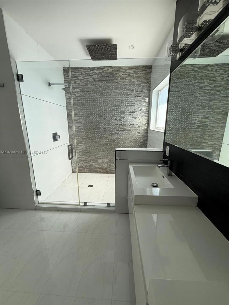 10942 NW 59th St , Doral, FL 33178 Photo