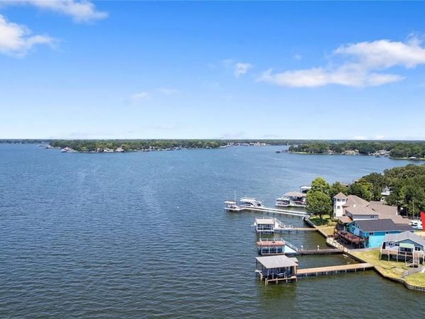 173 Tanglewood Drive, Mabank, TX 75156