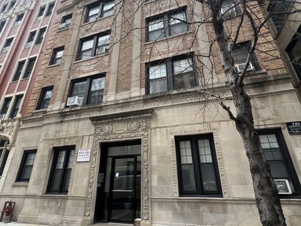 511 W Belmont Avenue , Unit 35, Chicago, IL 60657