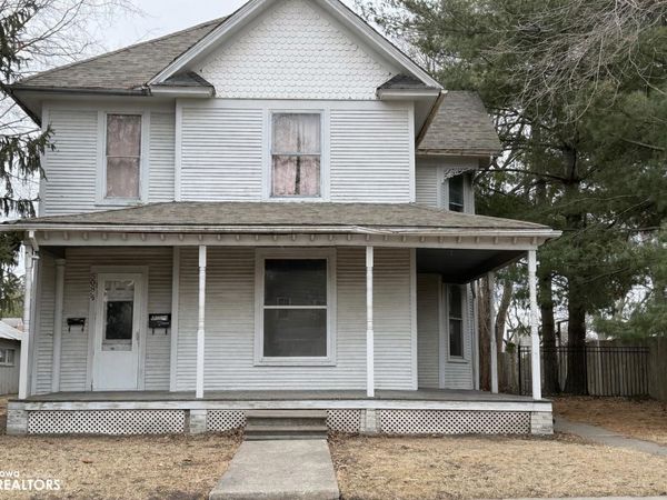 508 N Iowa Avenue, Washington, IA 52353