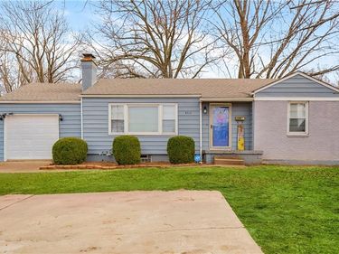 8513 Blue Ridge Boulevard, Kansas City, MO 64138