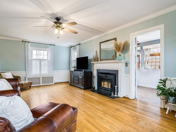 701 ROSSER AVE, WAYNESBORO, VA 22980