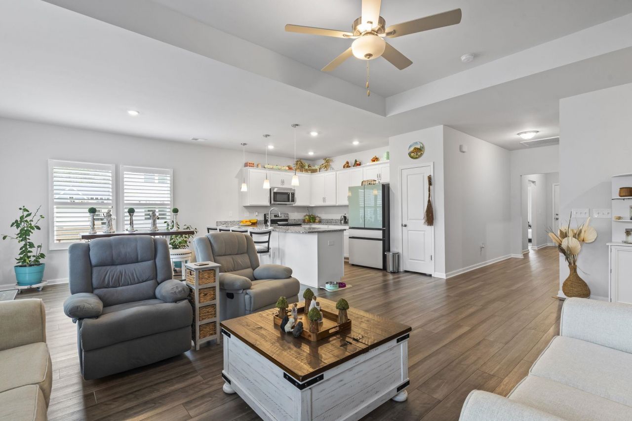 439 Mcgarry Dr.  Photo 17