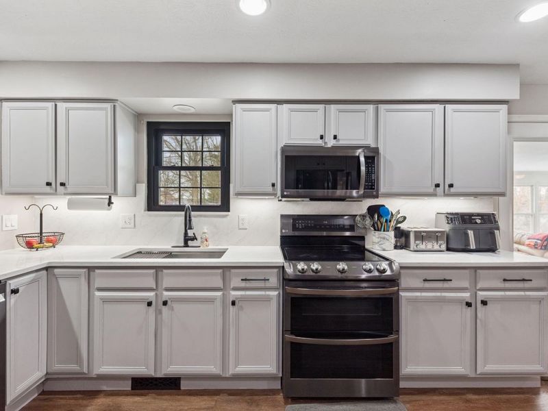 7892 Pleasant Valley Road, Florence, KY 41042 Photo 11