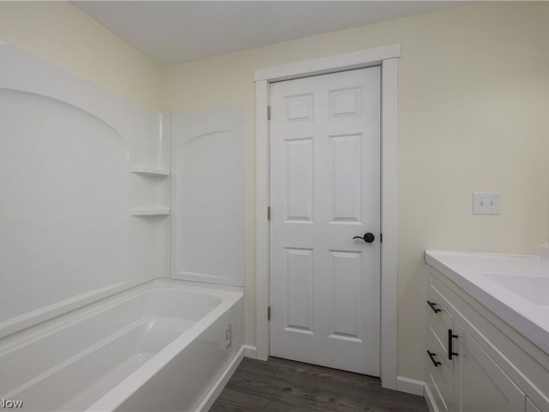 530 E High Street, Uhrichsville, OH 44683 Photo 15