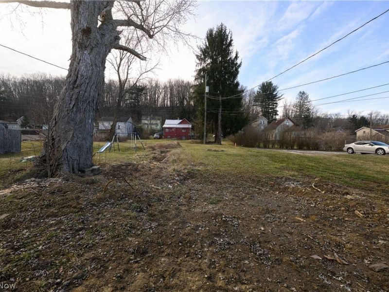 530 E High Street, Uhrichsville, OH 44683 Photo 5