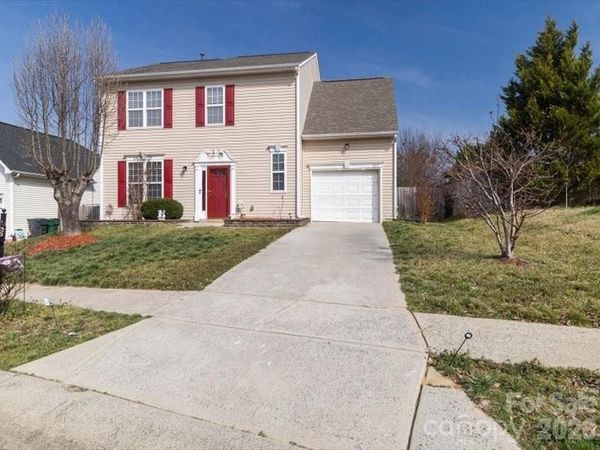 8212 Weeping Fig Lane, Charlotte, NC 28215