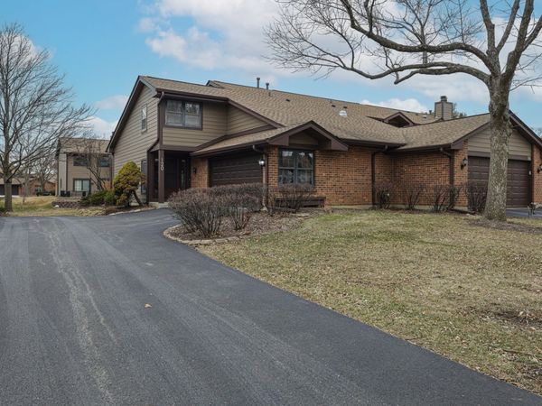 120 White Birch Lane, Westmont, IL 60559