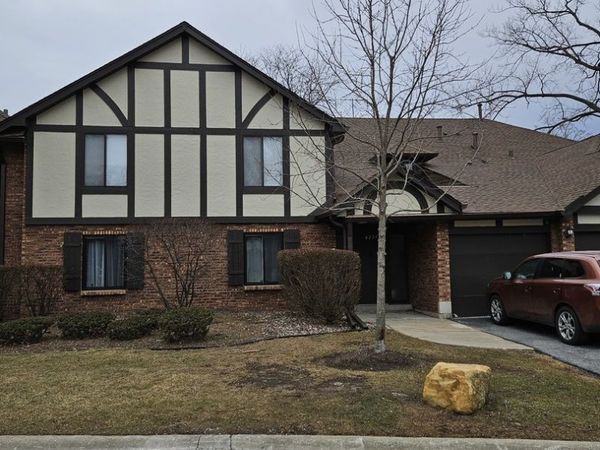 8254 Chestnut Drive , Unit 41D, Palos Hills, IL 60465