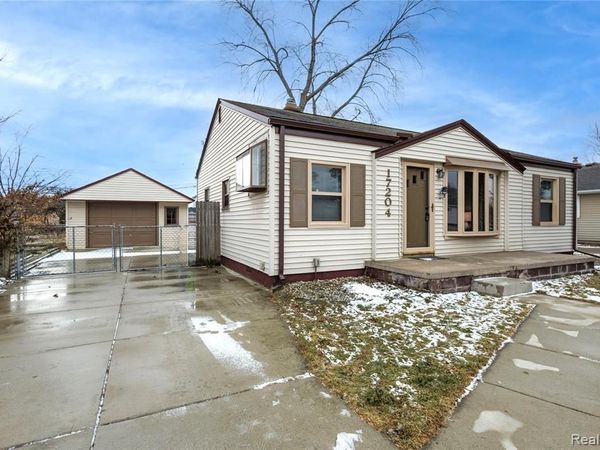 17204 Park Lane, Fraser, MI 48026