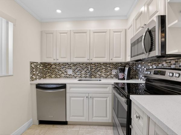 205 Flanders E, Delray Beach, FL 33484