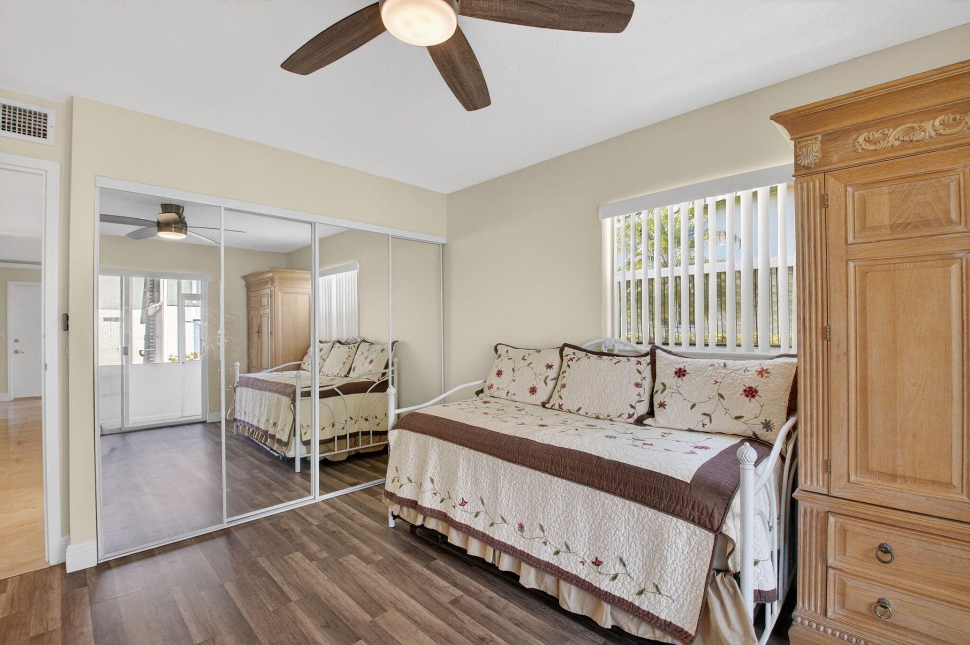 205 Flanders E, Delray Beach, FL 33484 Photo