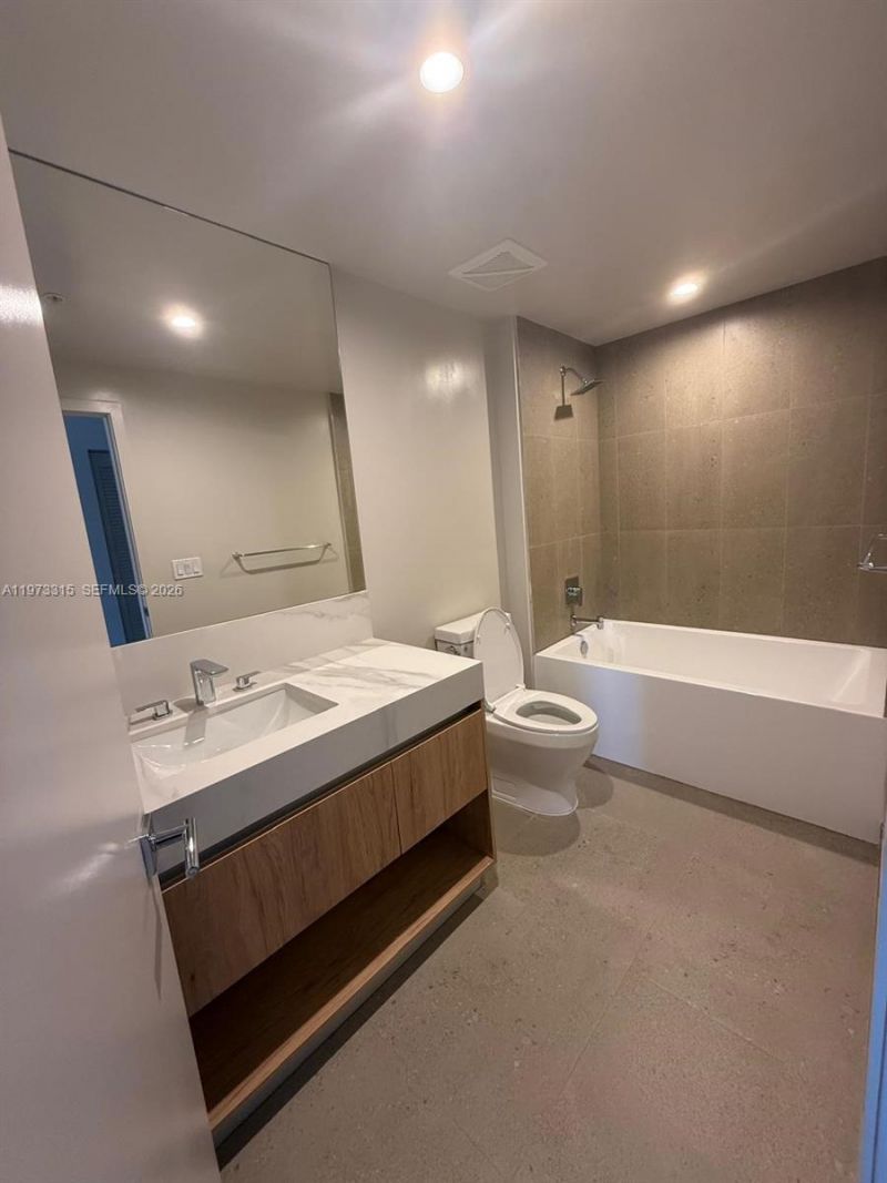 11 NE 6 Ave, Unit 1201, Miami, FL 33132 Photo